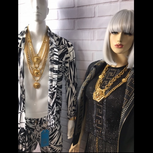 VERSACE - Picture 5 of 8